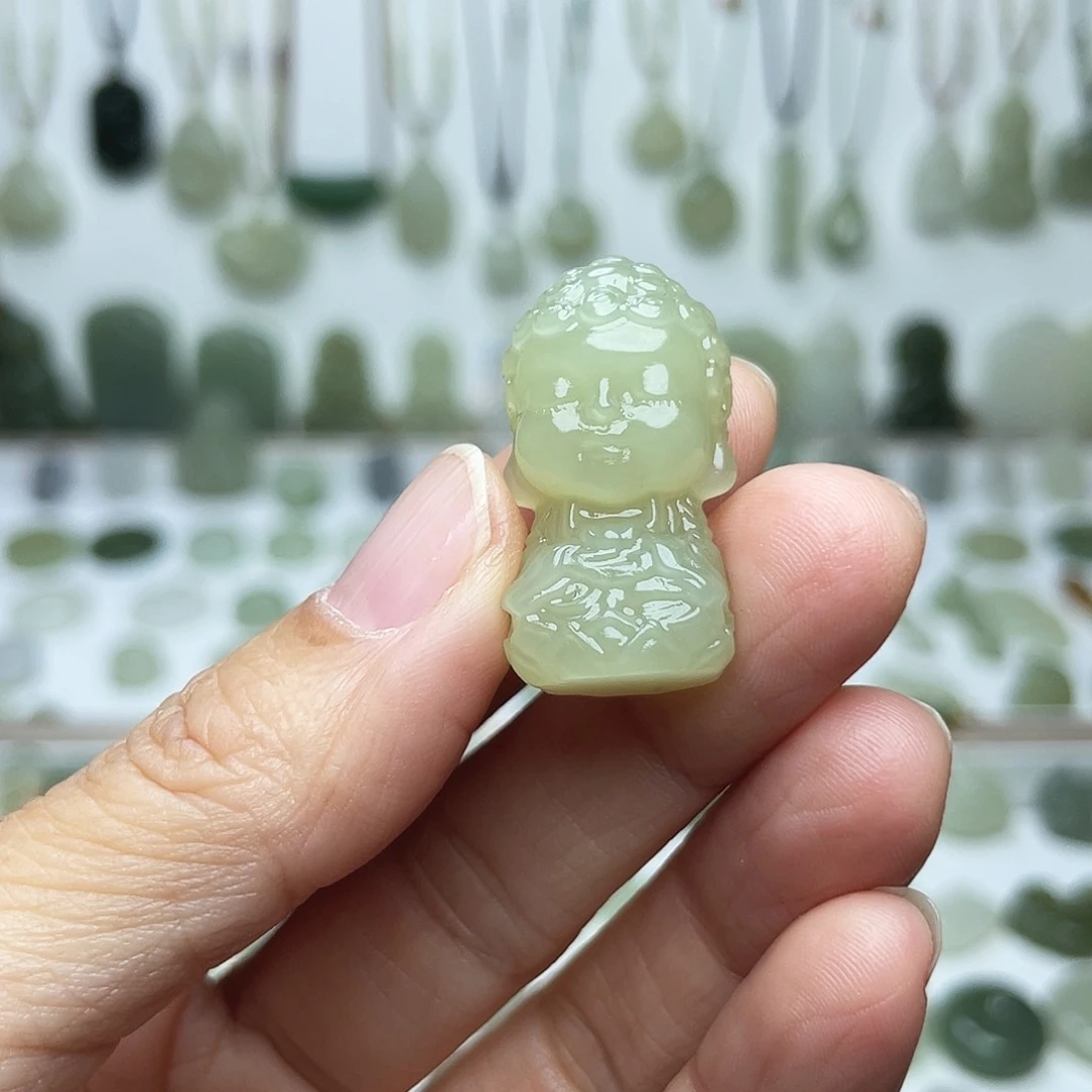 颈饰未镶嵌和田玉槌*