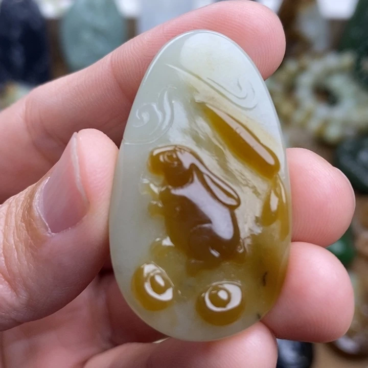 和田玉颈饰未镶嵌