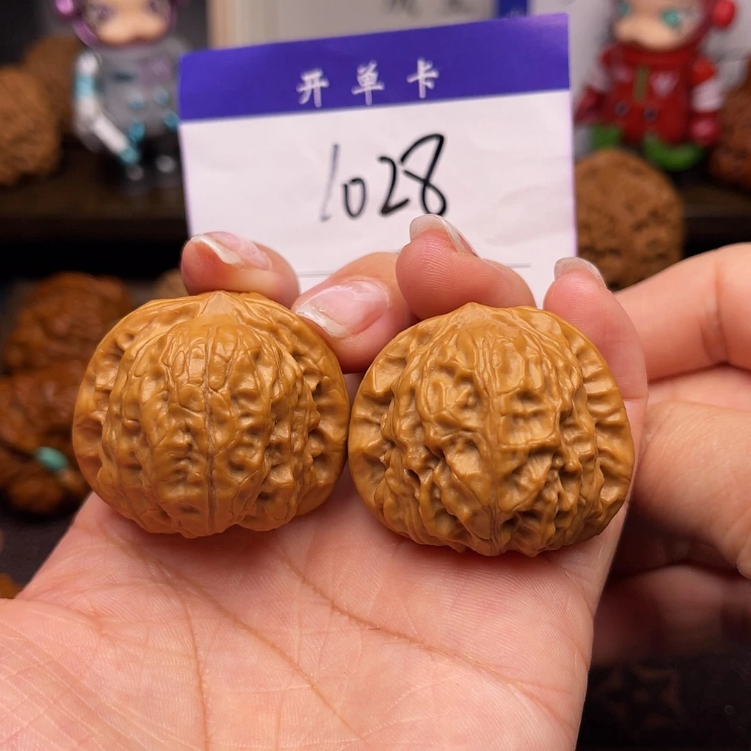 吊坠桃核凤凰山37