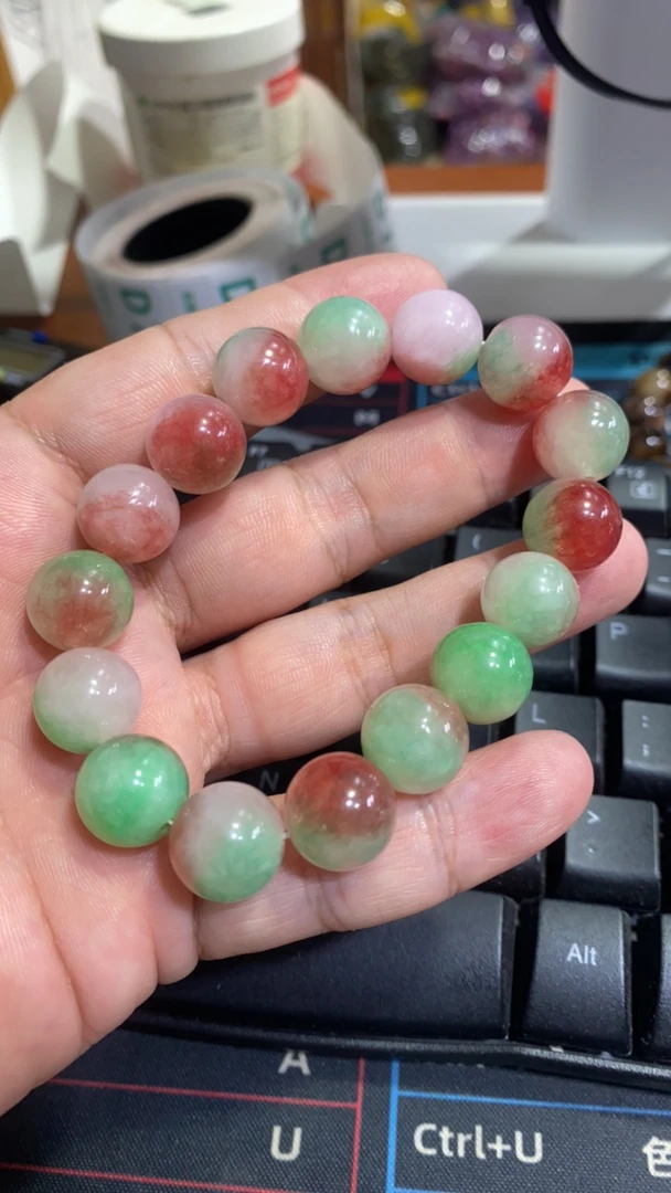 D 716  13 糯米西瓜春彩手串