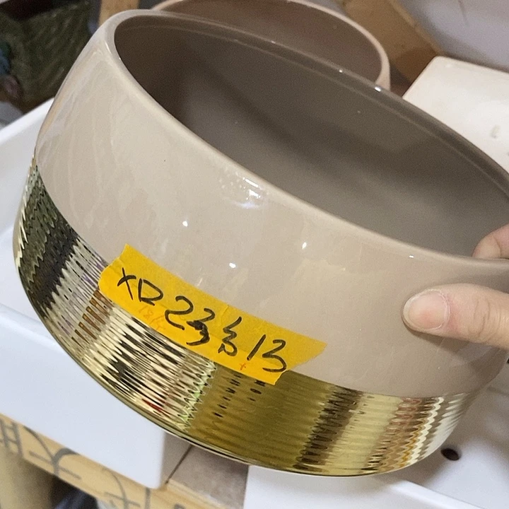 陶盆有孔 瑕疵针孔漏釉介意勿拍外口 23外高13