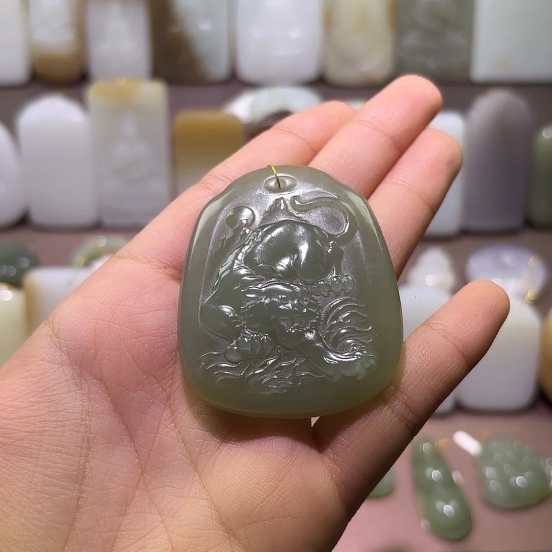 和田玉未镶嵌颈饰