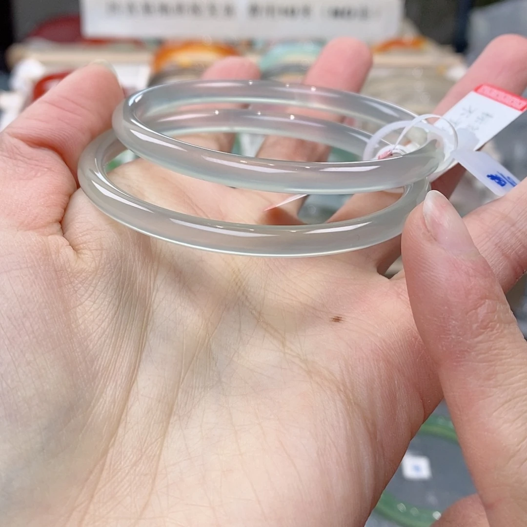 玛瑙/玉髓手镯未镶嵌袋**狗