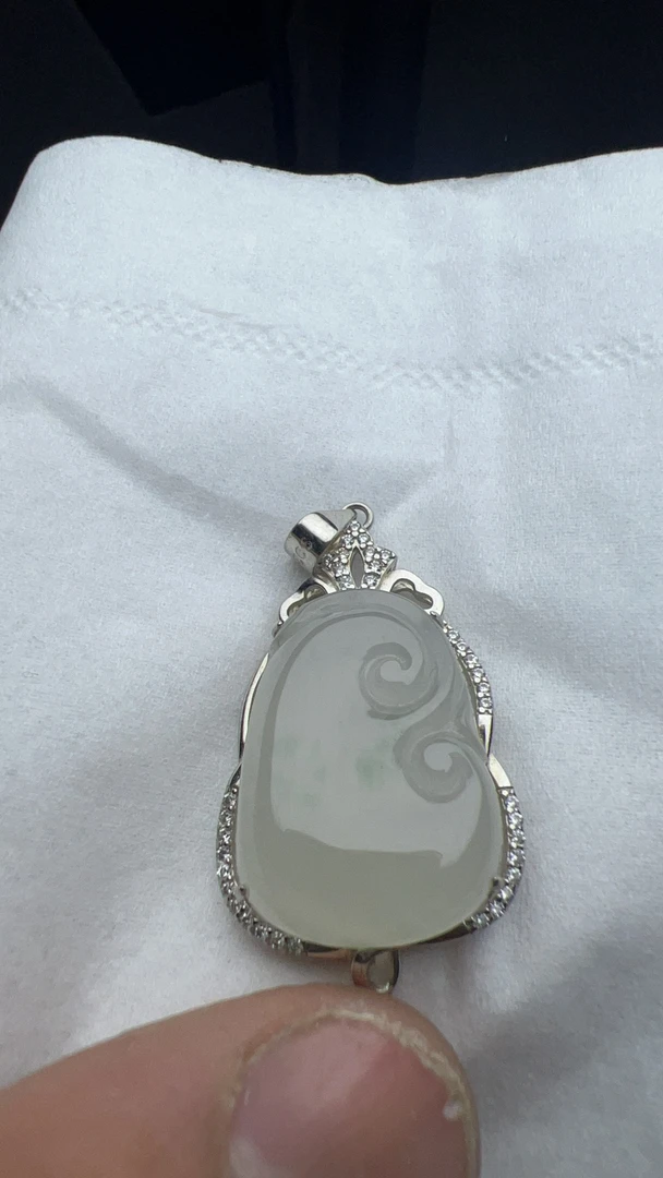 天然缅甸翡翠a货，冰如意