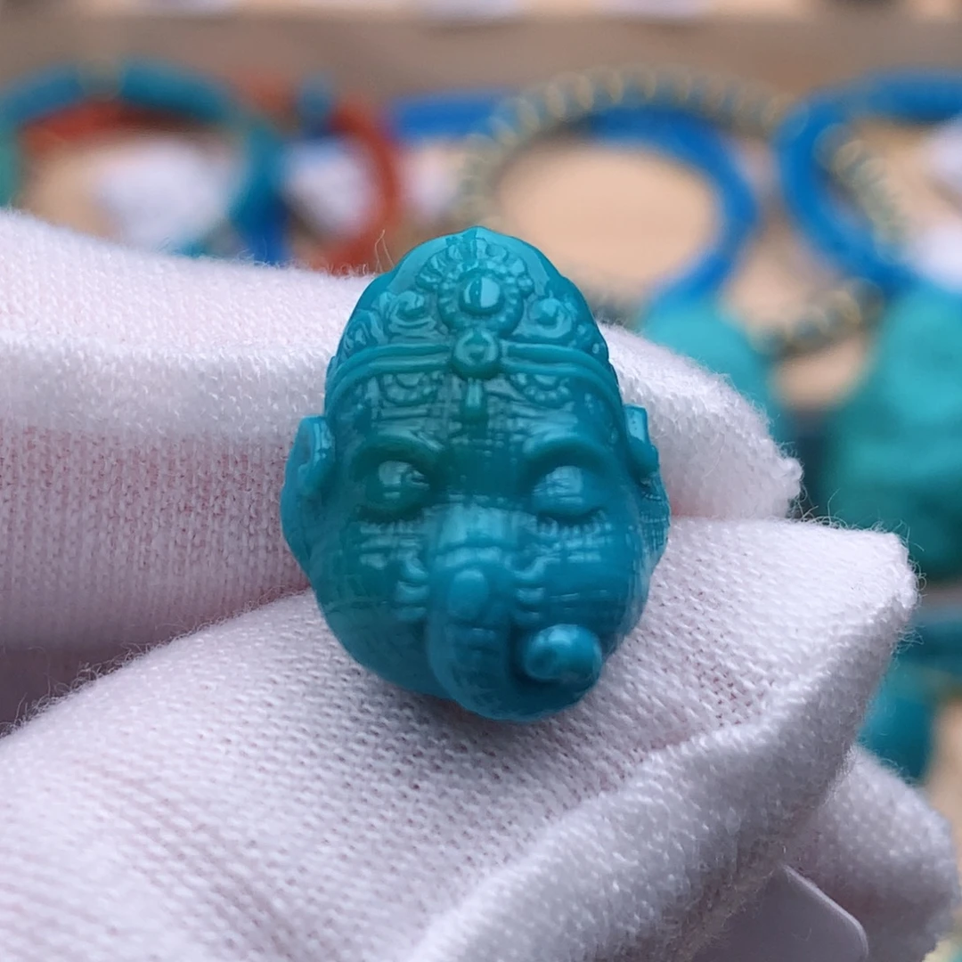 绿松石未镶嵌珠宝奇石