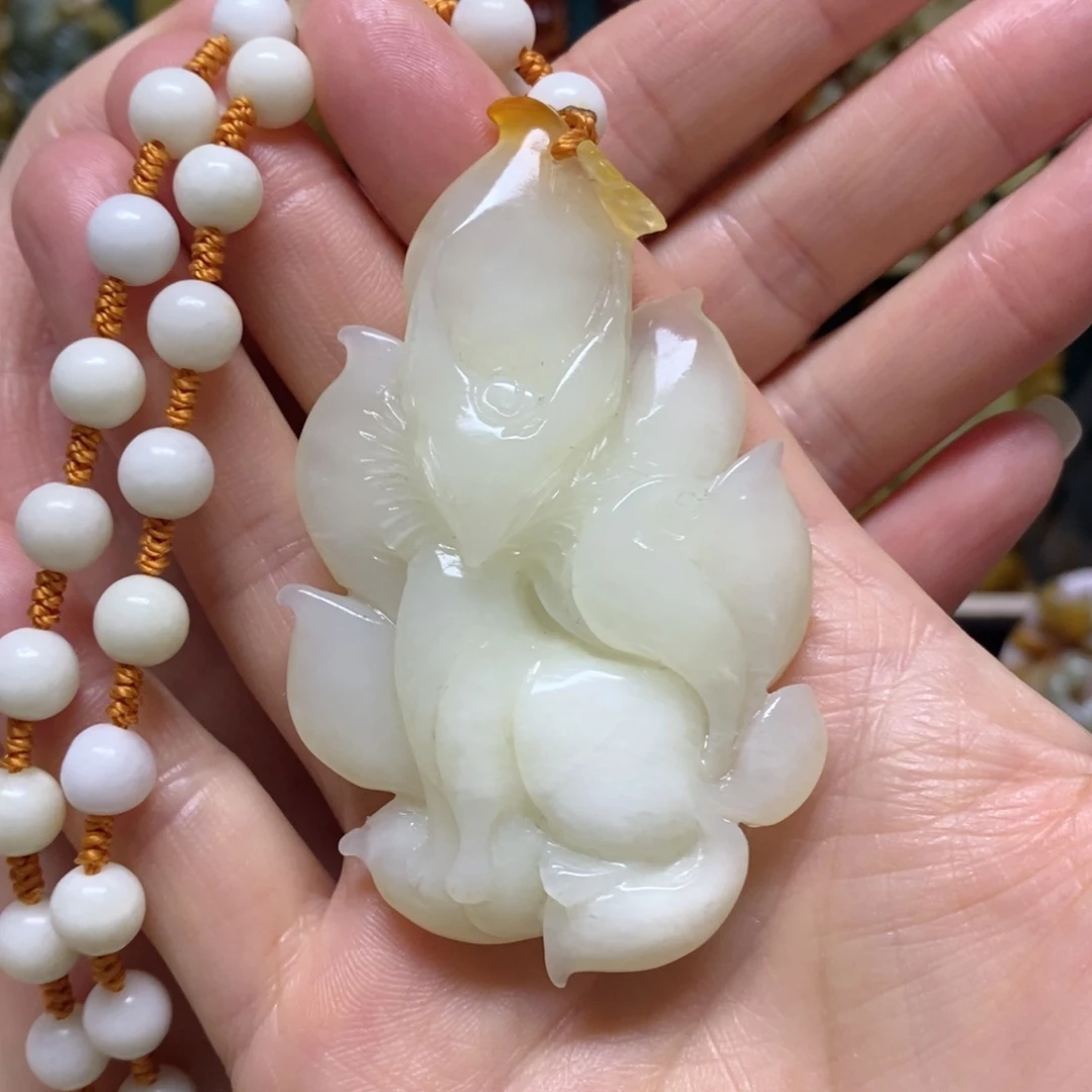 岫玉未镶嵌吊坠(赠链)