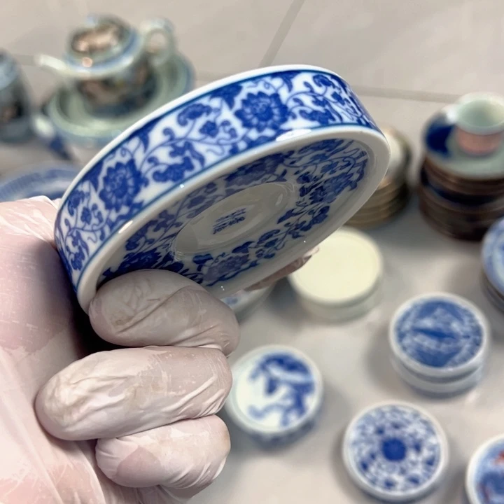 瓷片白青花缠枝莲实心盖置全品