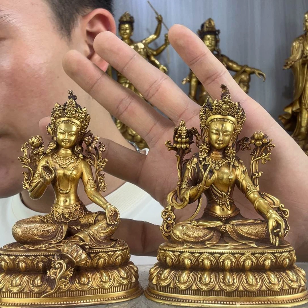 饶***族佛像的造型和造型都很精美很