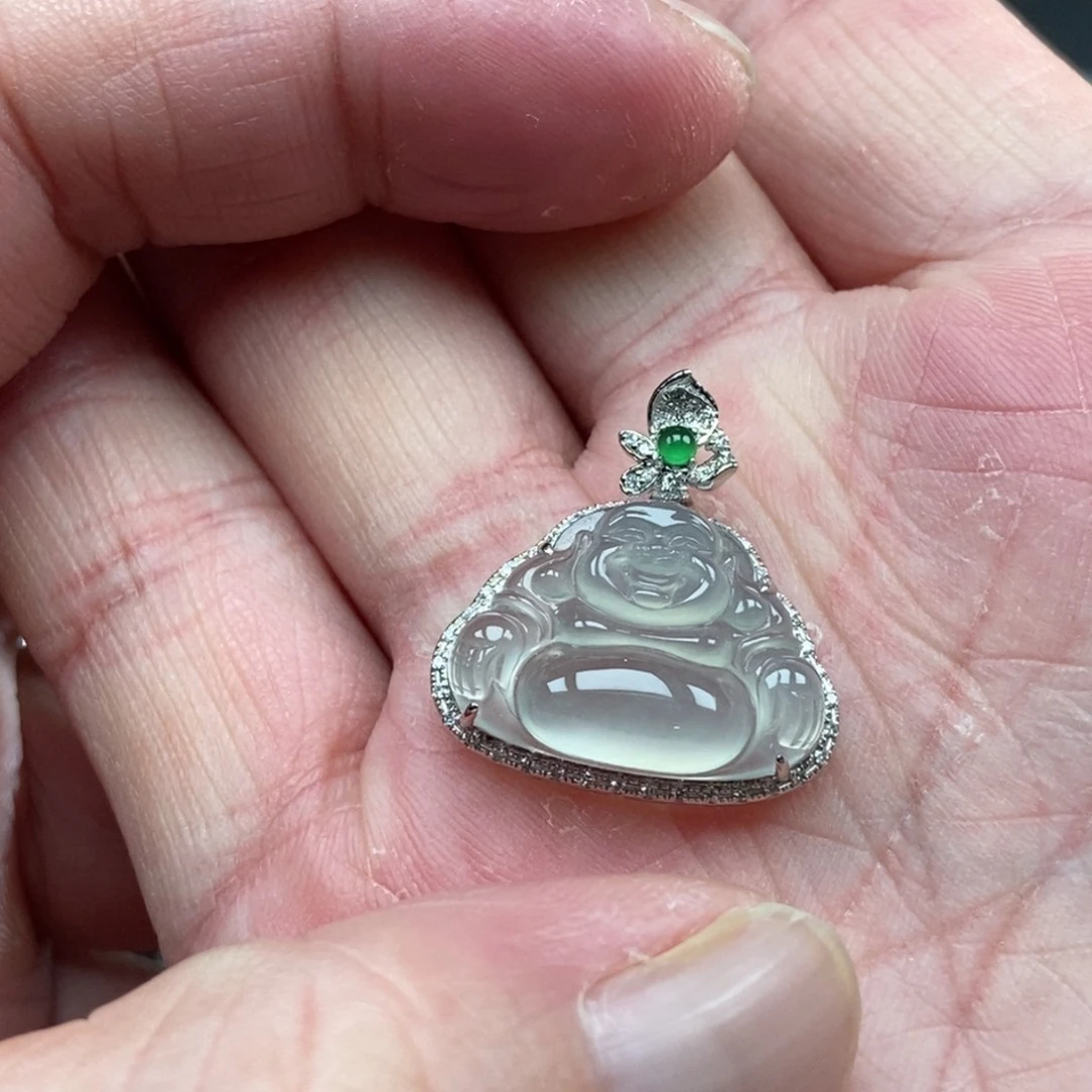 颈饰18K金镶嵌翡翠佛公