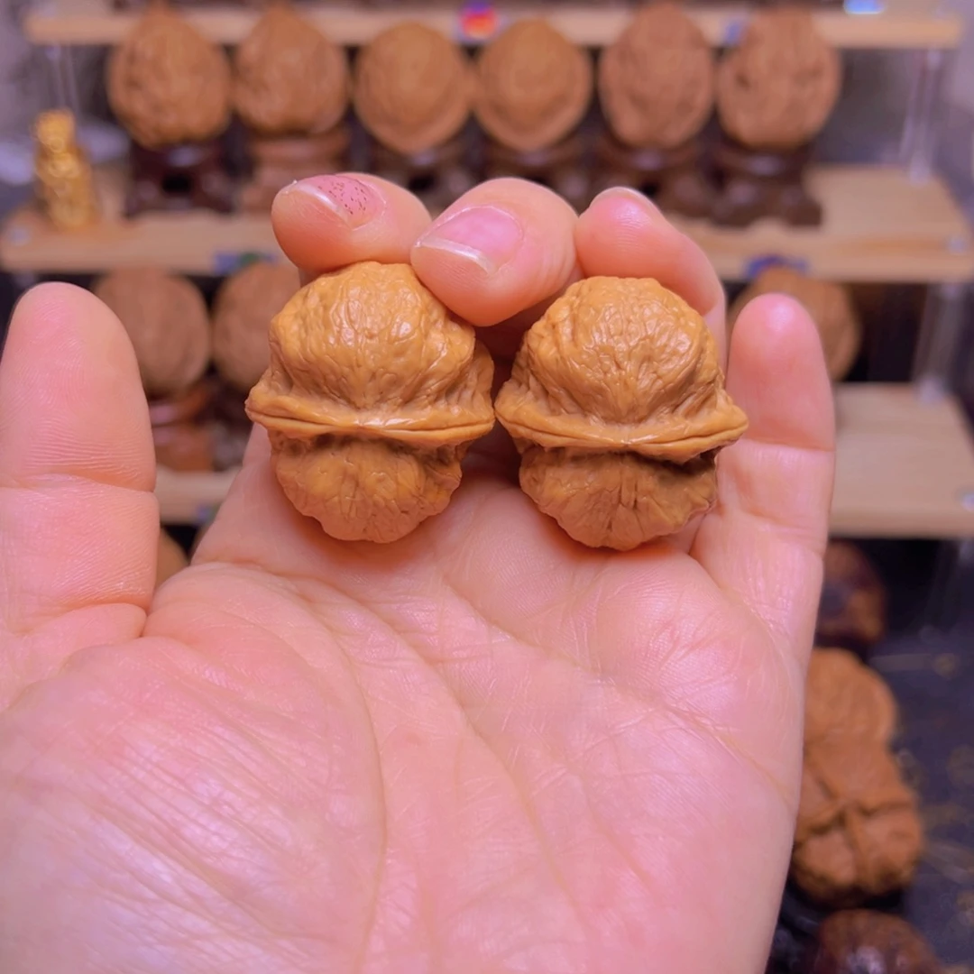 用***0文玩核桃吊坠3w小玉蟾