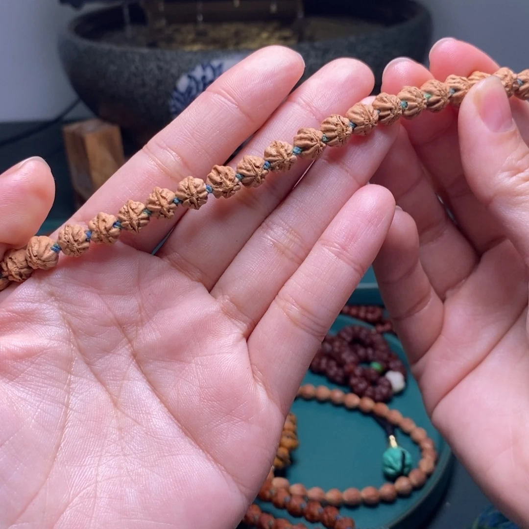 柏香籽/百香籽吊坠228.8彼岸花