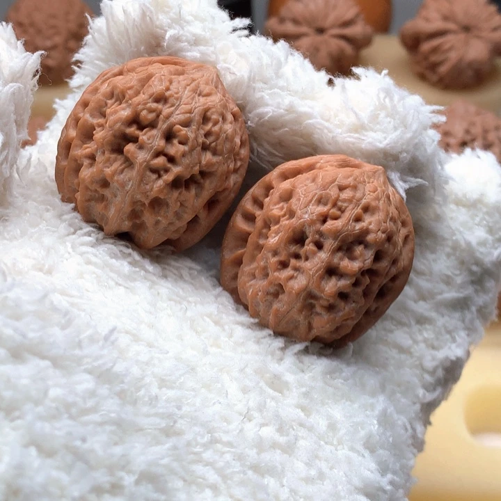 #***子把件文玩核桃东岳山