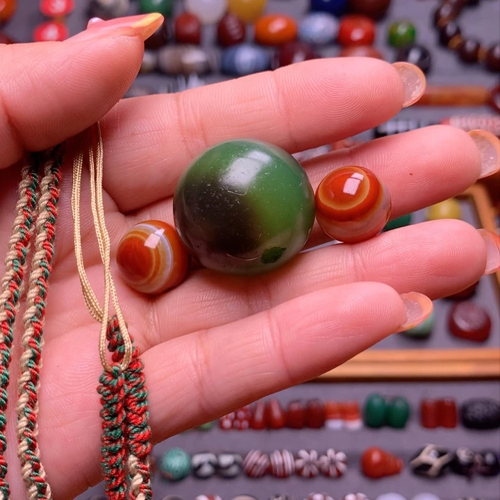 玛瑙/玉髓颈饰未镶嵌M****记