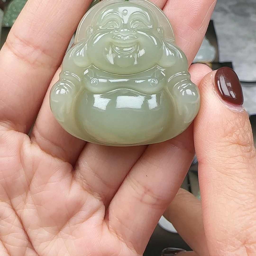 和田玉未镶嵌吊坠(赠链)