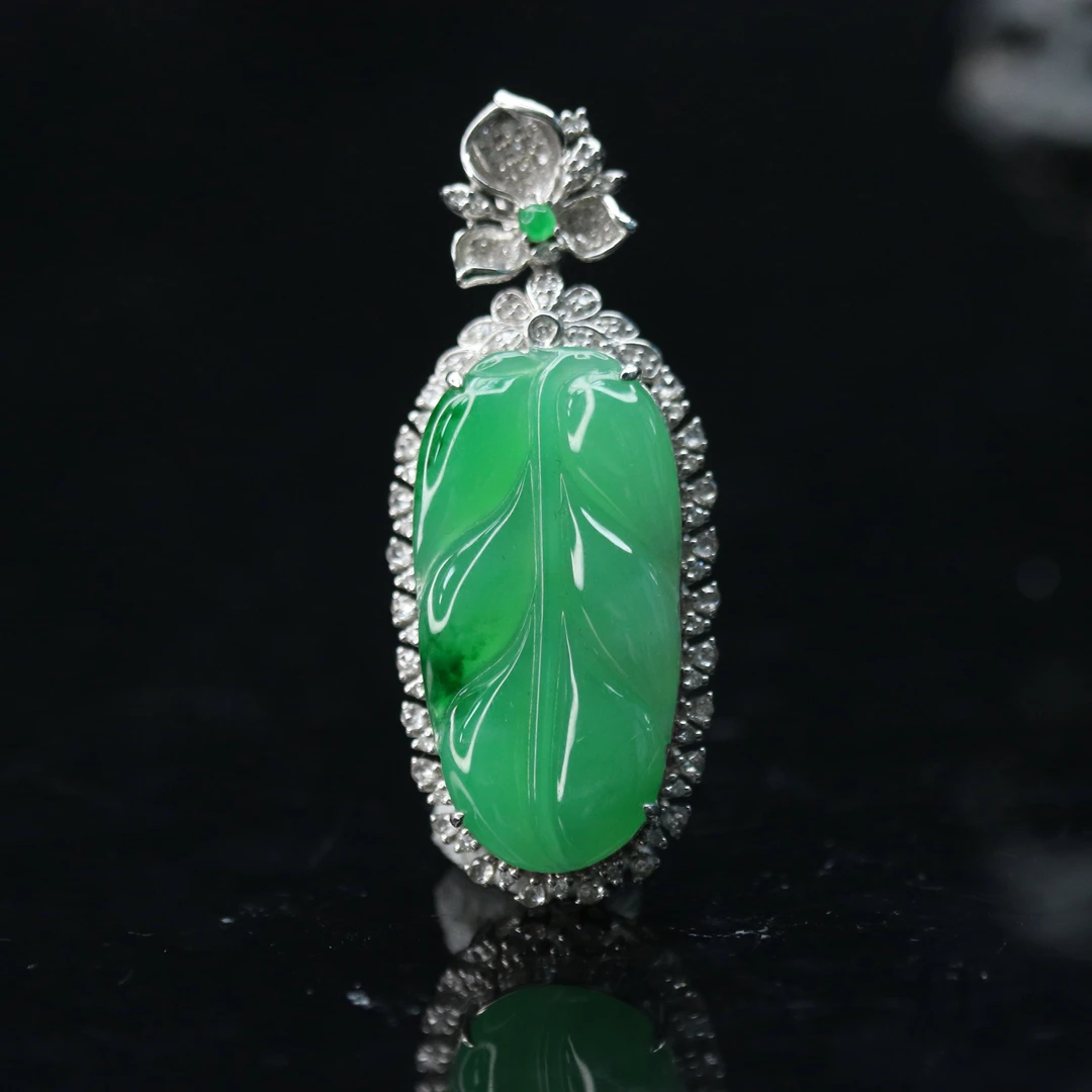 FC44天然缅甸翡翠A货18k叶子吊坠/401728/保利厦门拍卖