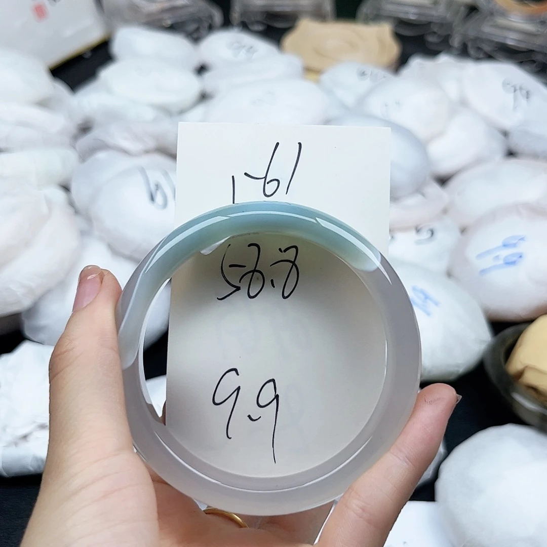 未镶嵌手镯石英质玉1.61