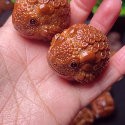 【闪购商品】手串/手链橄榄核平**福37左右金币金蝉手球