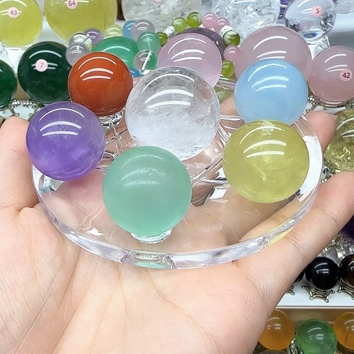 尔***群未镶嵌珠宝半成品水晶