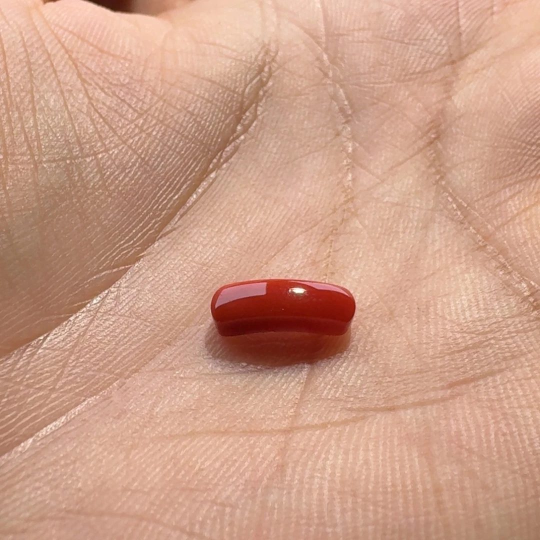 未镶嵌锦红马鞍戒面南红玛瑙