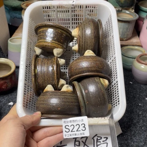 紫砂花盆微瑕223口径6厘米左右