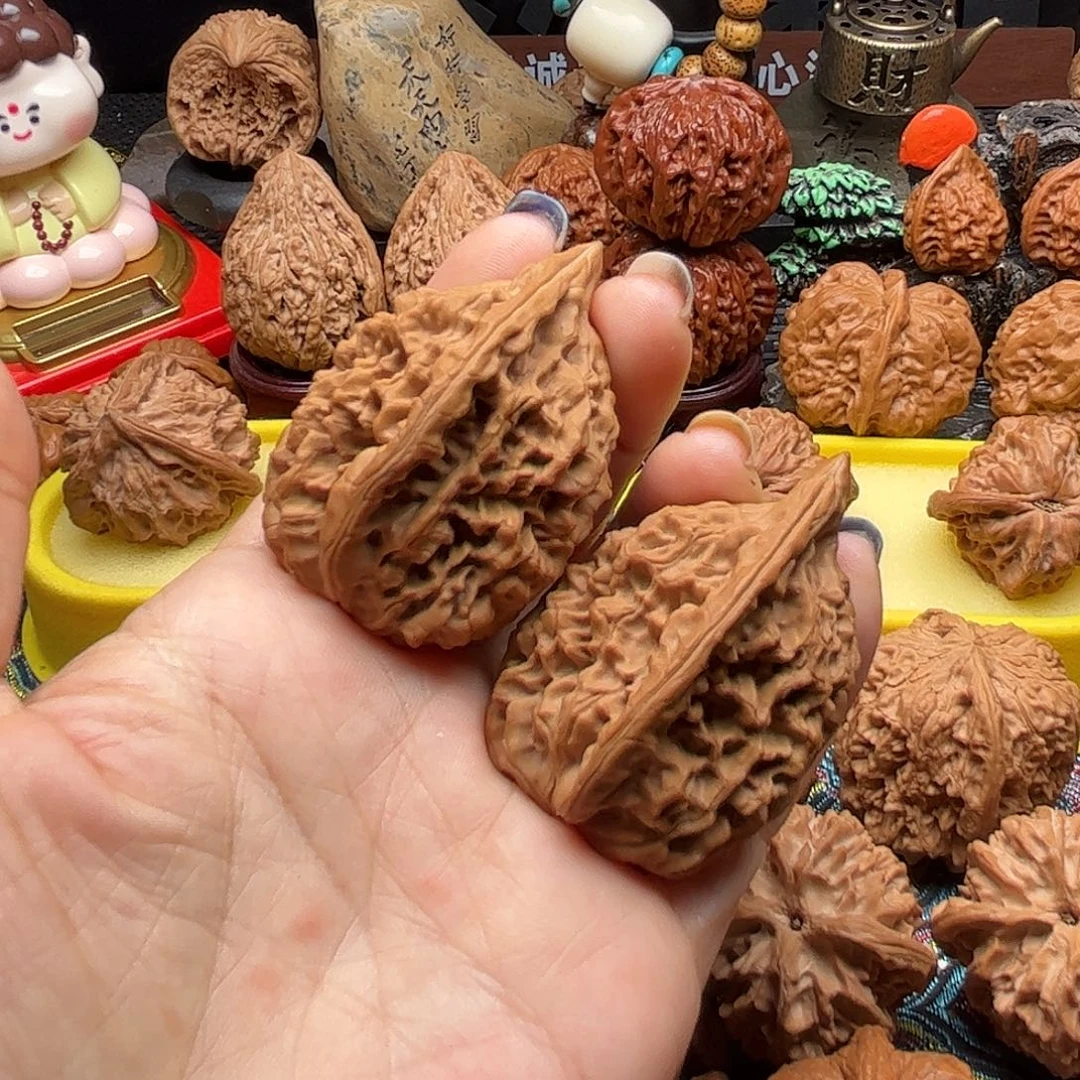 文玩核桃吊坠全品剑齿虎38