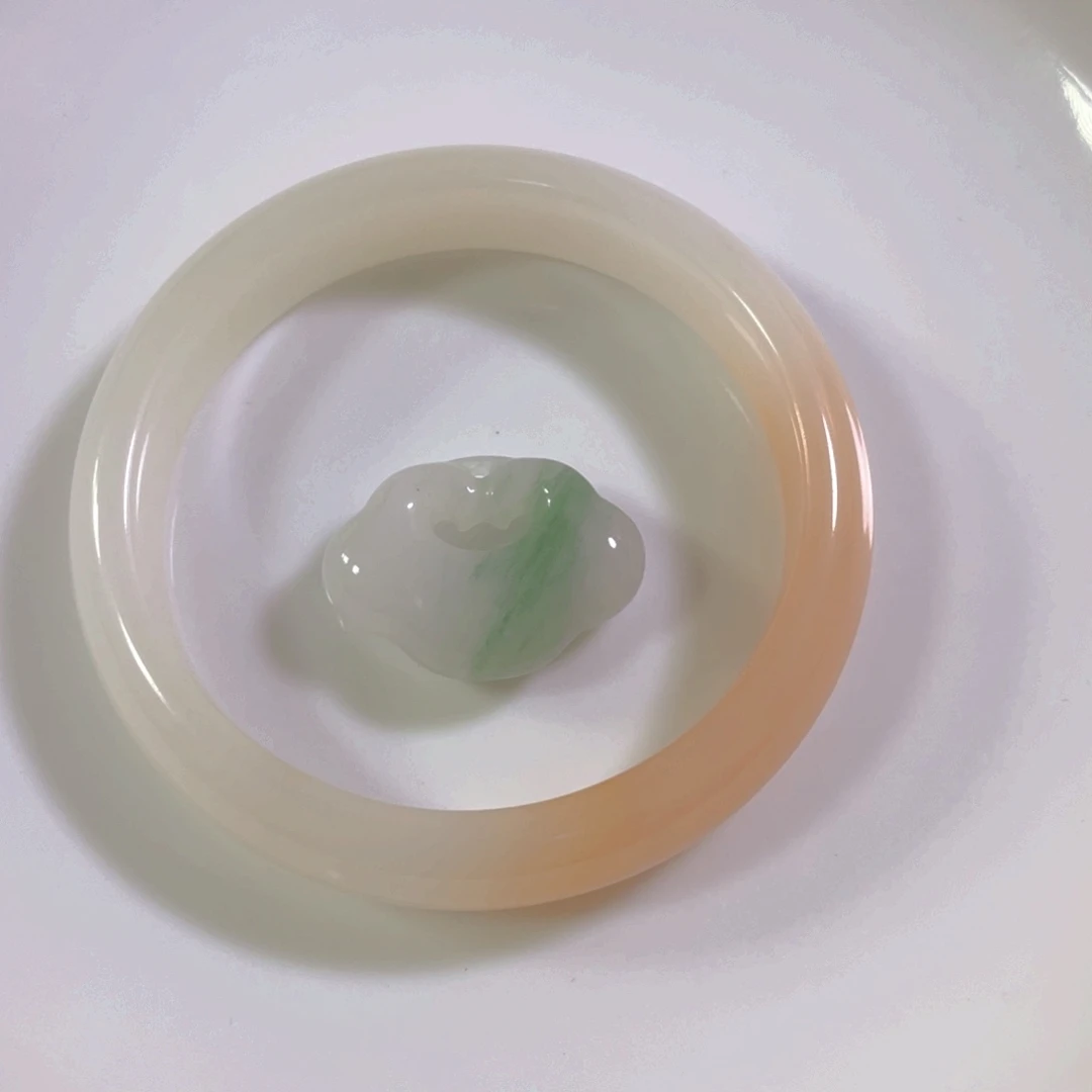 【闪购商品】长石玉未镶嵌手镯（开口镯）L****9