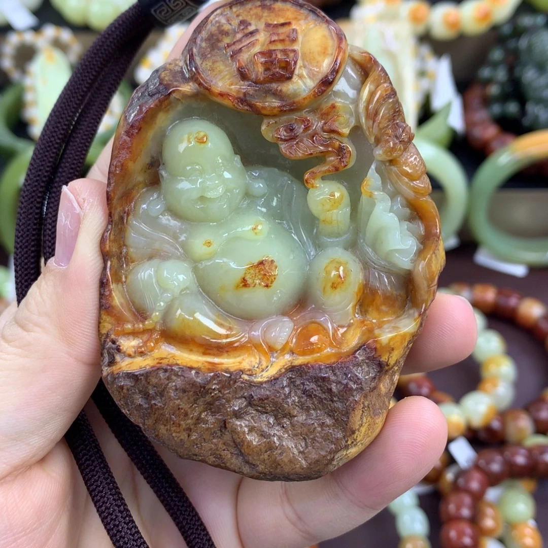 透闪石质玉未镶嵌把件