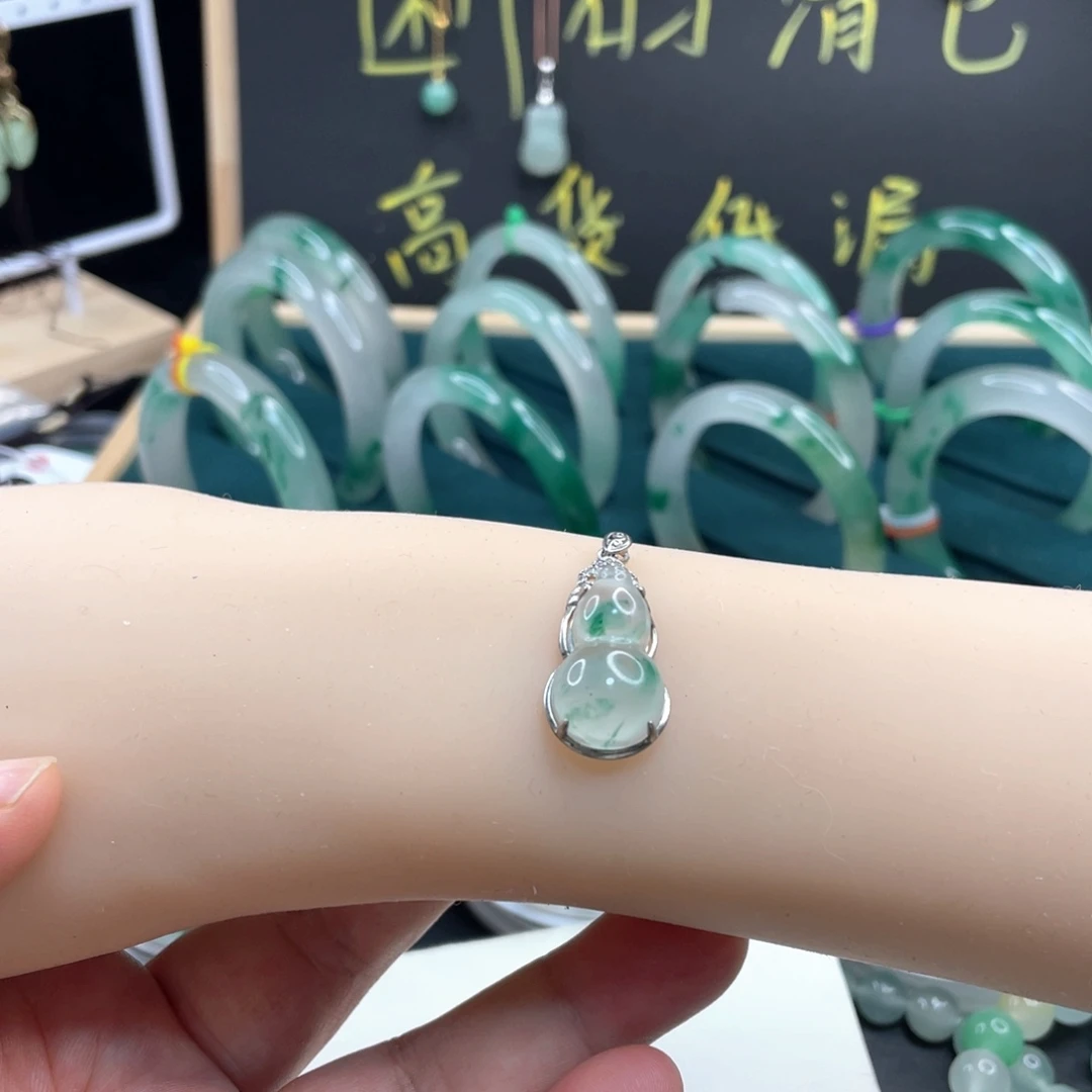 石英质玉银S925镶嵌耳饰