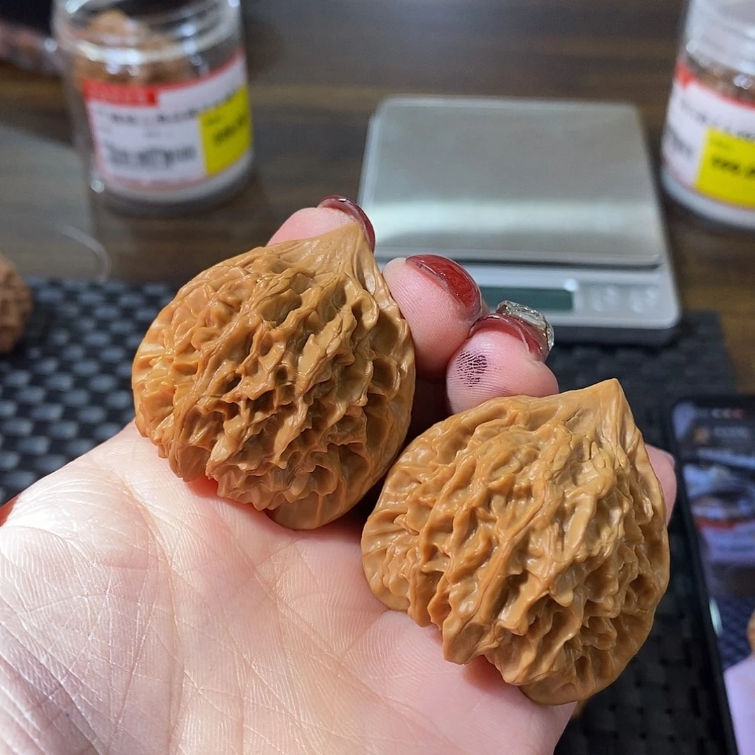 嗯***鸭文玩核桃吊坠龙门剑40修