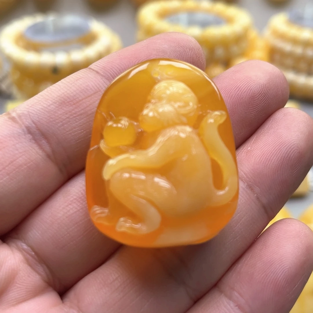 琥珀颈饰未镶嵌吊坠