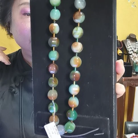 玛瑙/玉髓颈饰未镶嵌