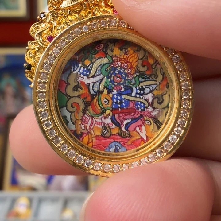 吊坠吉妈妈-热贡纯手绘_毛毛