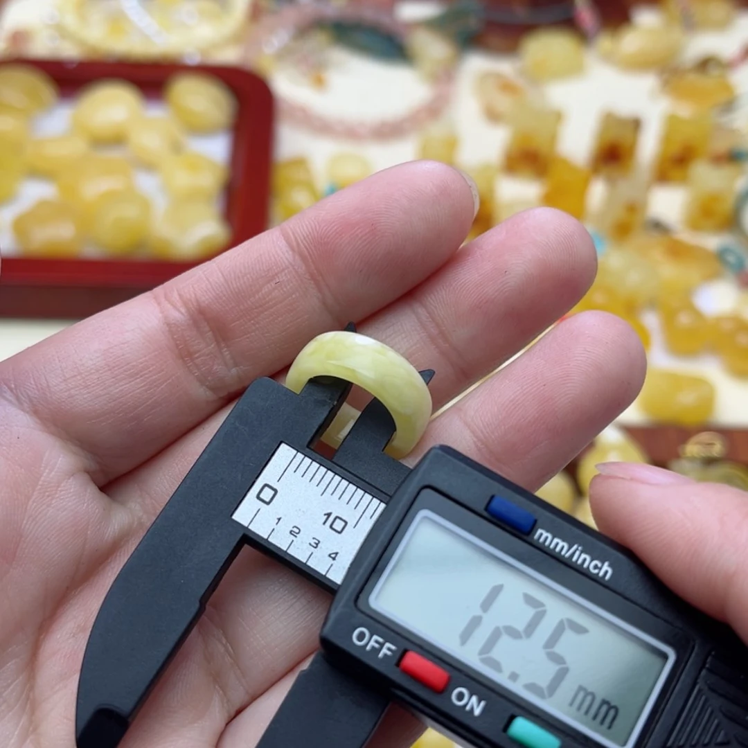 【闪购商品】蜜蜡裸石未镶嵌配饰