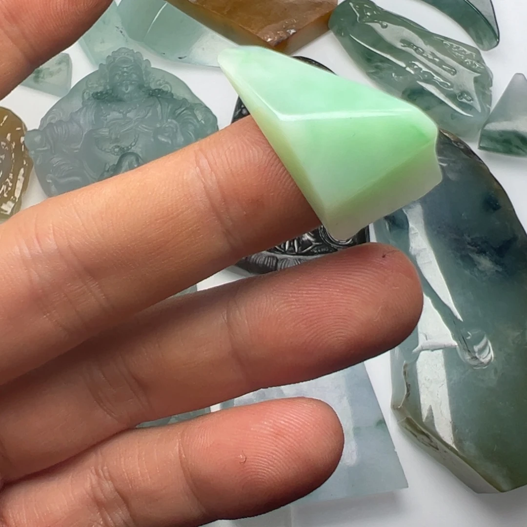 定制翡翠未镶嵌不包工