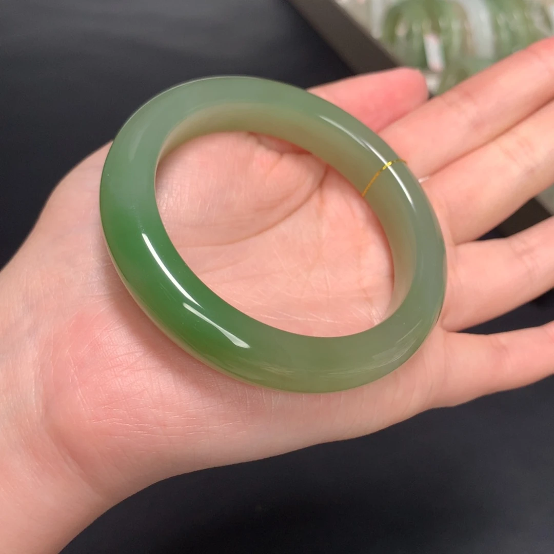 和田玉手镯未镶嵌54