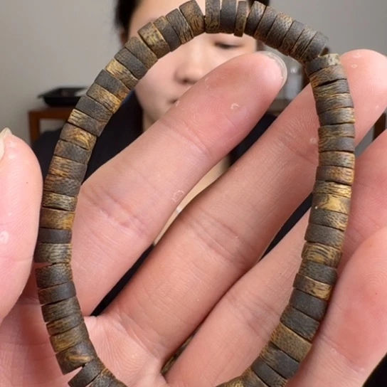 木沉水级厚片珠6mm 绿奇楠