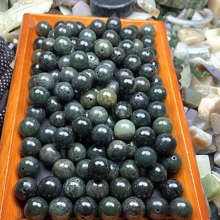 和田玉和田玉边角料未镶嵌水*水