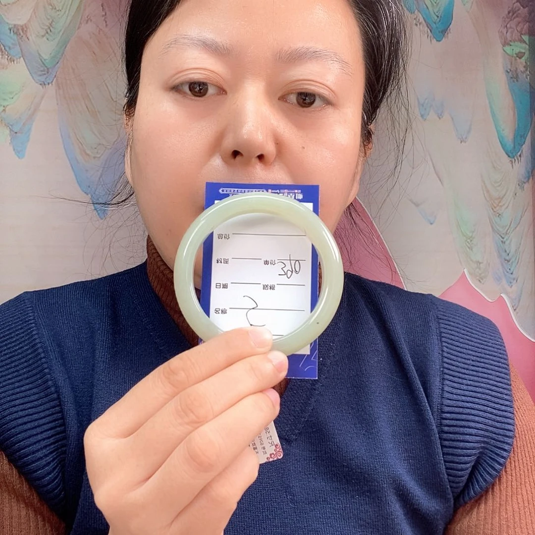 和田玉手镯未镶嵌灼**华