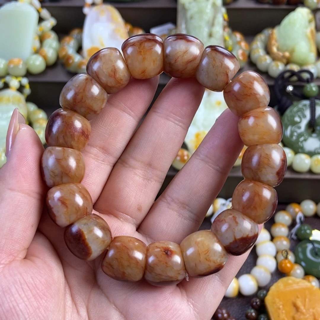 欢***生透闪石质玉未镶嵌手串