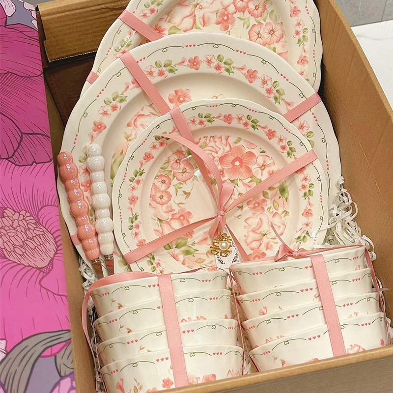 2025新款陶瓷碗盘餐具全套家用乔迁新居新婚粉色喜庆餐具套装礼物