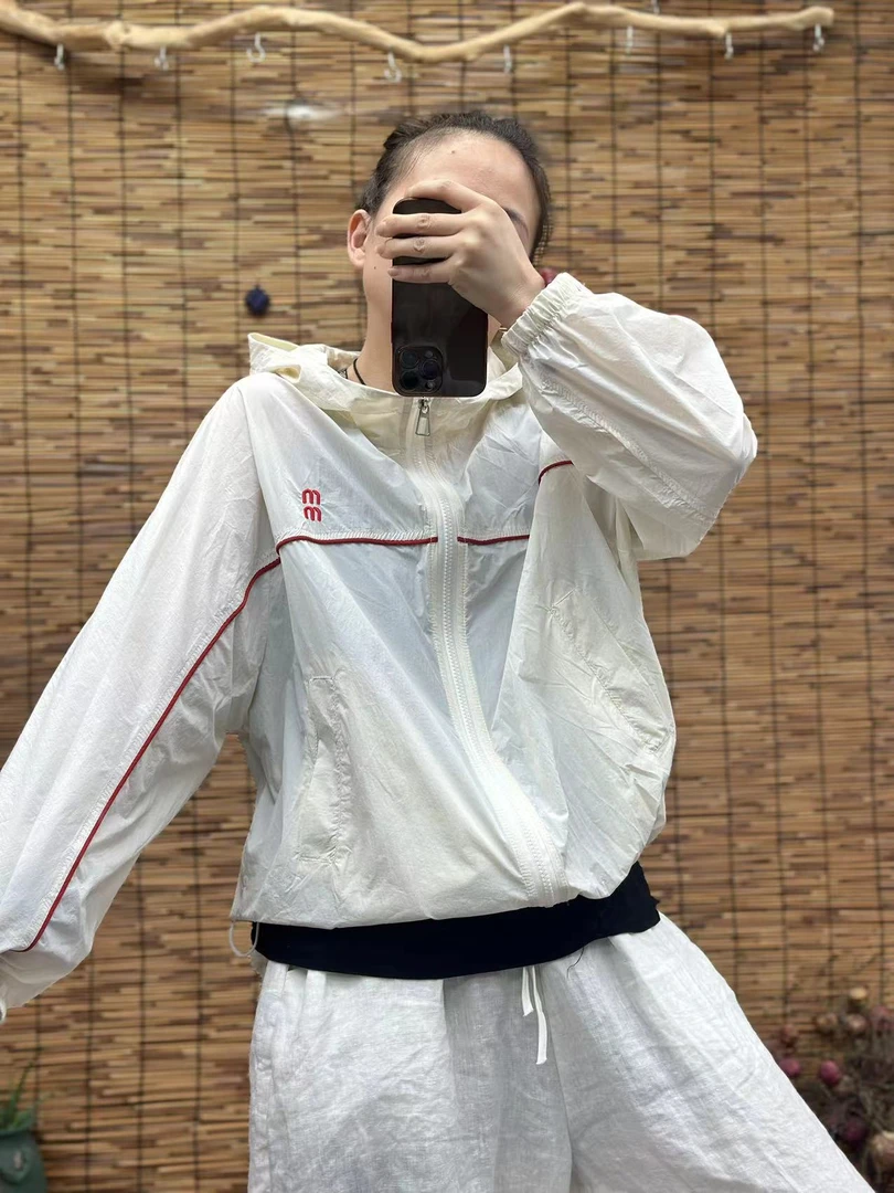 HY    绣M拼条防晒衣