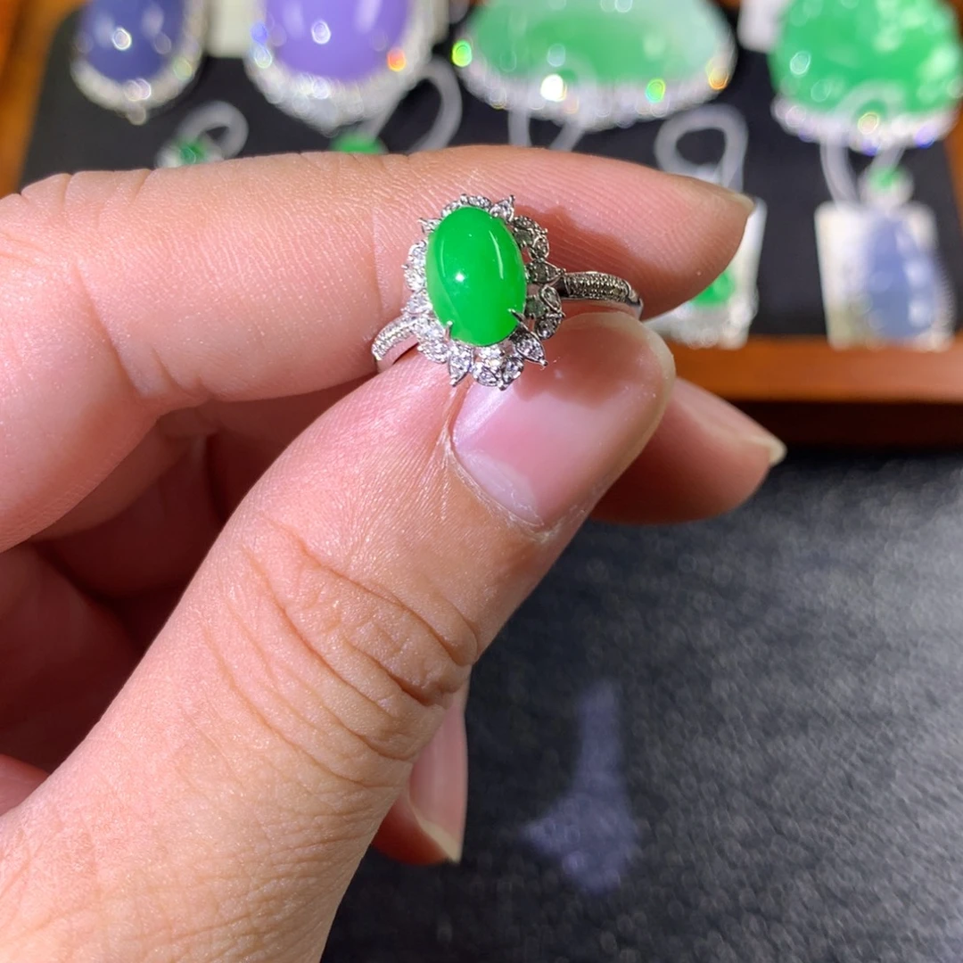 翡翠18K金镶嵌戒指翡翠