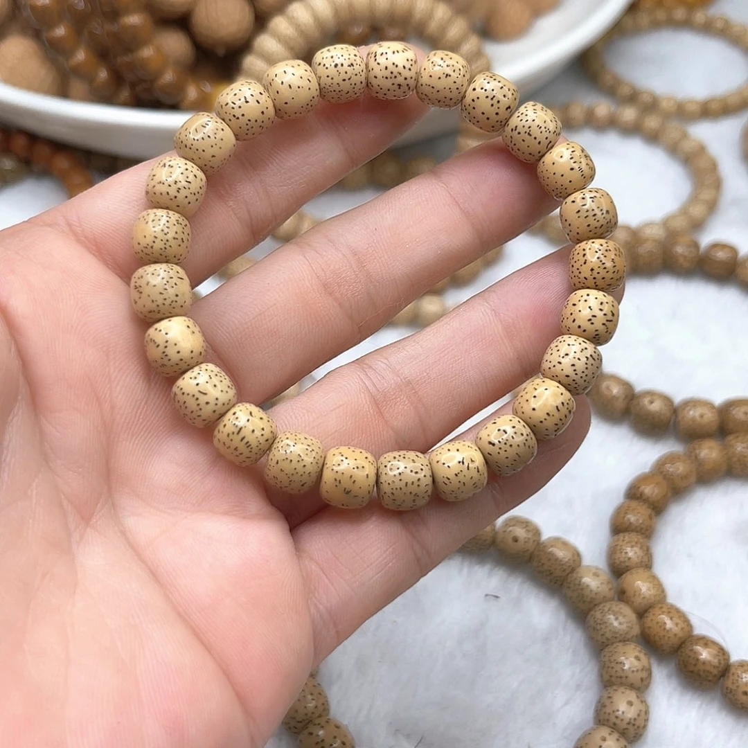 解***末吊坠星月菩提鸡油黄