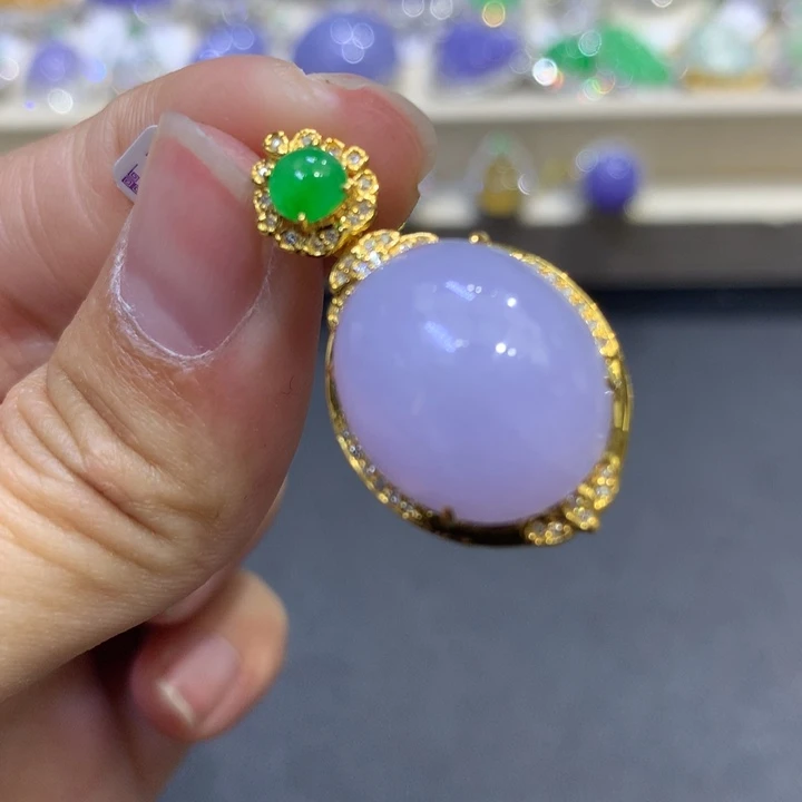 翡翠颈饰18K金镶嵌翡翠