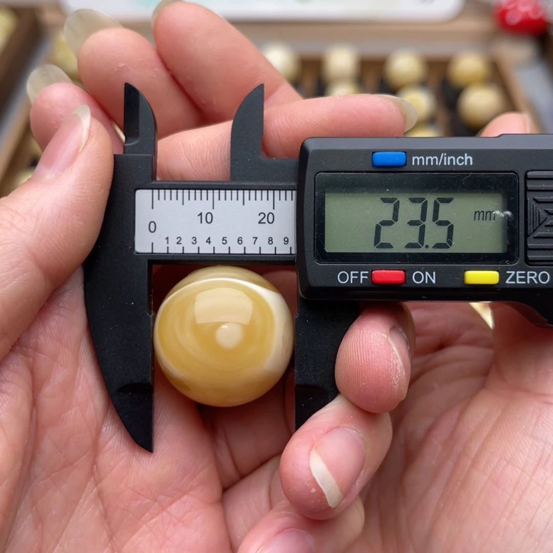 裸石琥珀未镶嵌蜜蜡大眼睛圆珠二三加