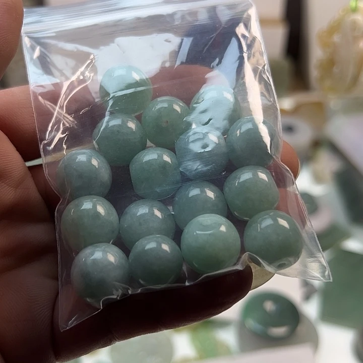 翡翠挂件未镶嵌江*毛