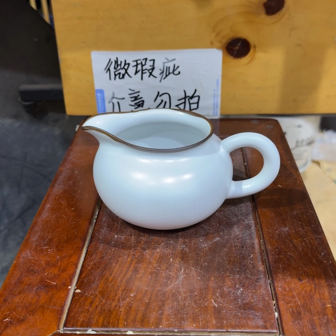 微瑕疵介意勿拍陶瓷器皿M116