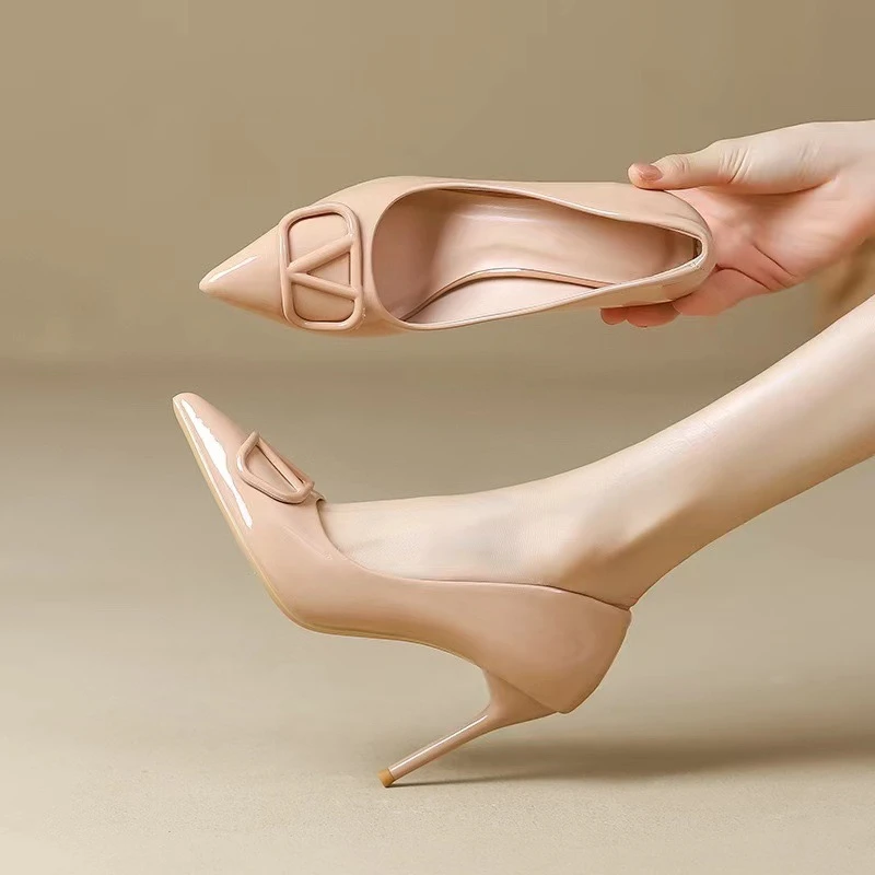 裸色高跟鞋女2024年新款设计感小众法式V扣尖气质裙子不磨脚