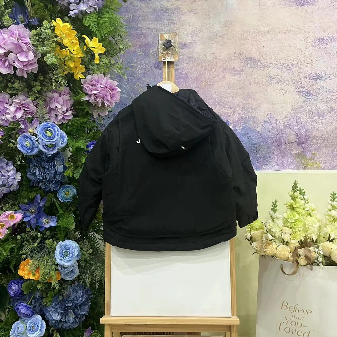 114y黑色外套4525
