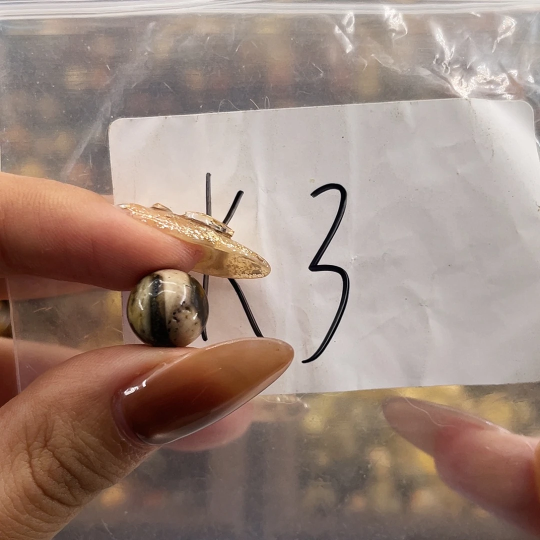 琥珀未镶嵌裸石10.5福利